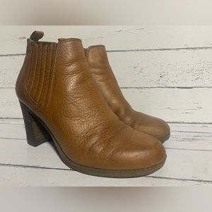 Dr. Scholl’s Women’s Size 7.5 Brown Leather Heeled Ankle Boots